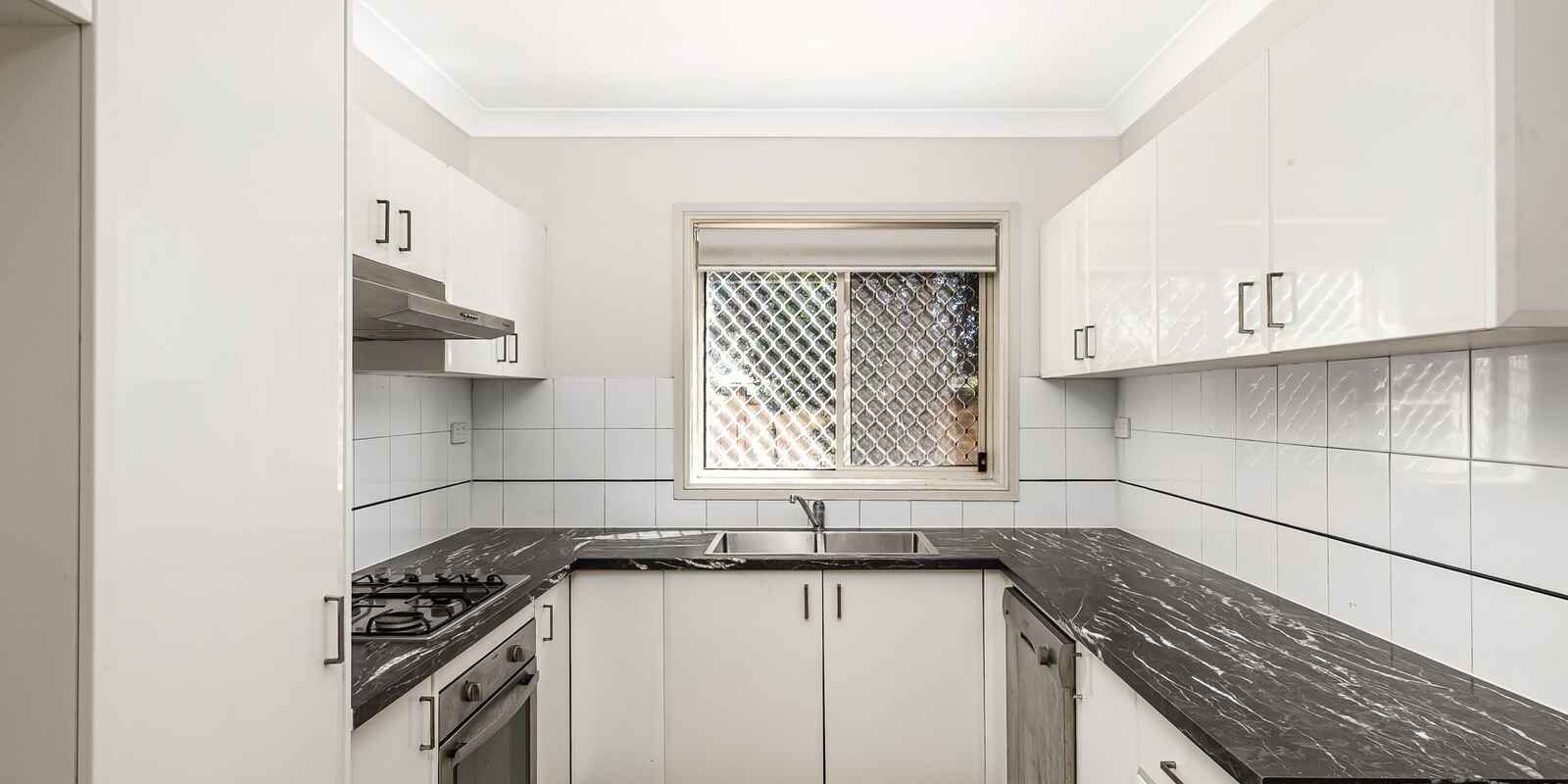 2/1 Victoria Road Rooty Hill