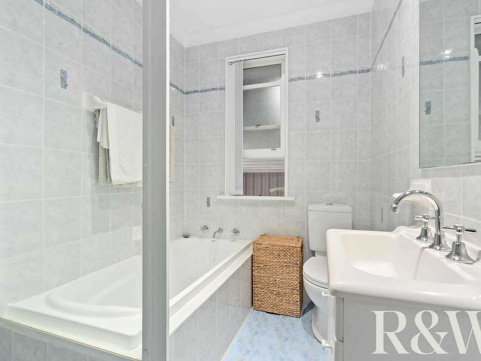 19 Melanesia Avenue Lethbridge Park