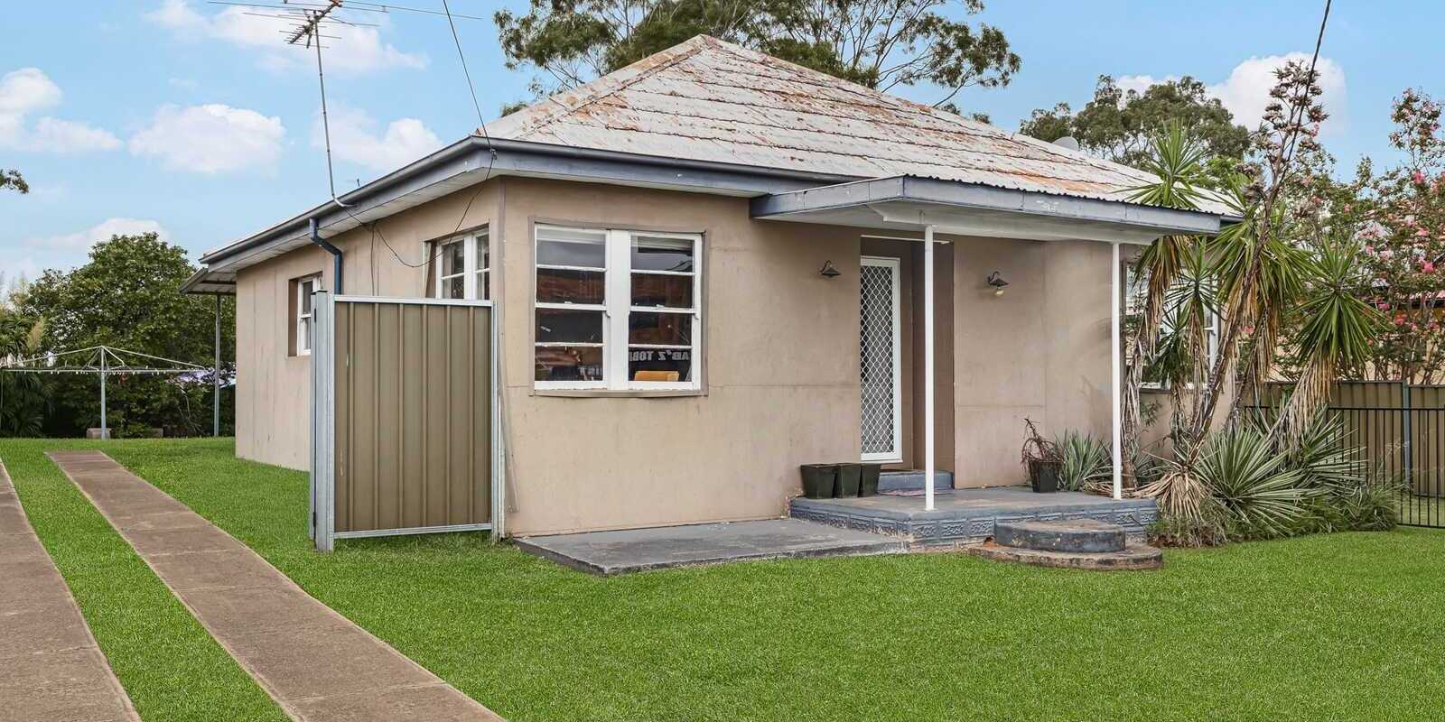 82 Monfarville Street St Marys