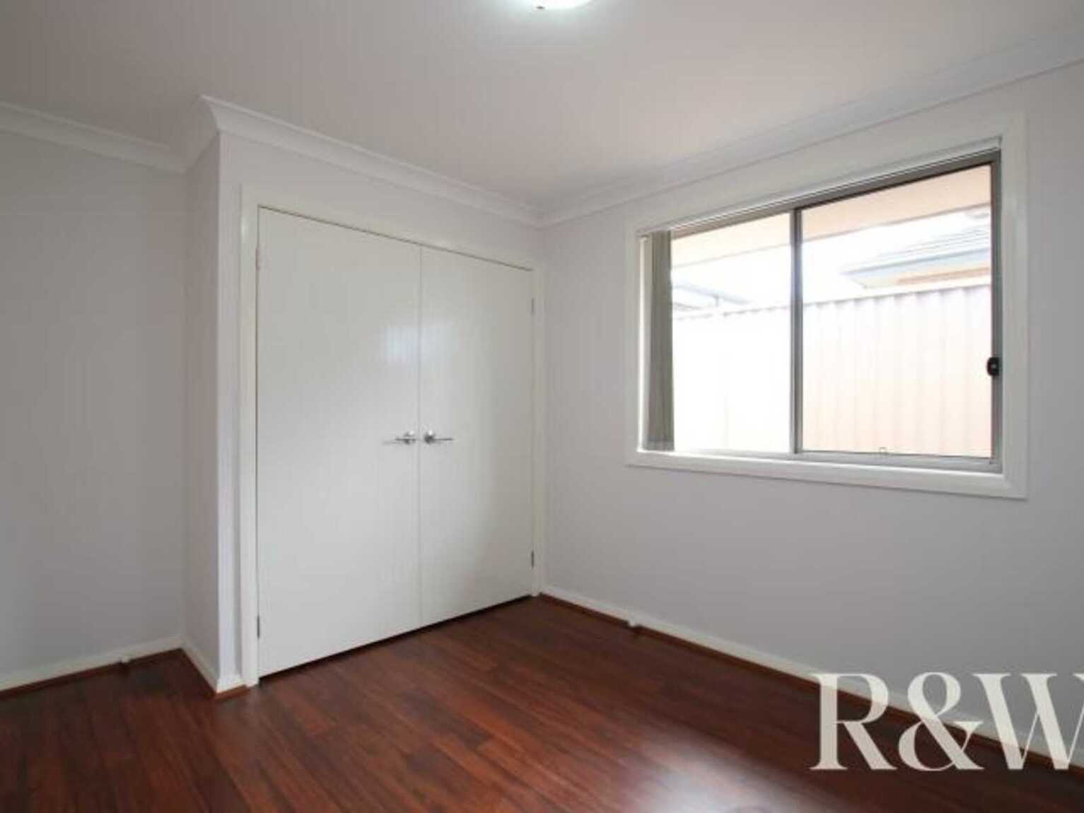 3b Binalong Road Jordan Springs