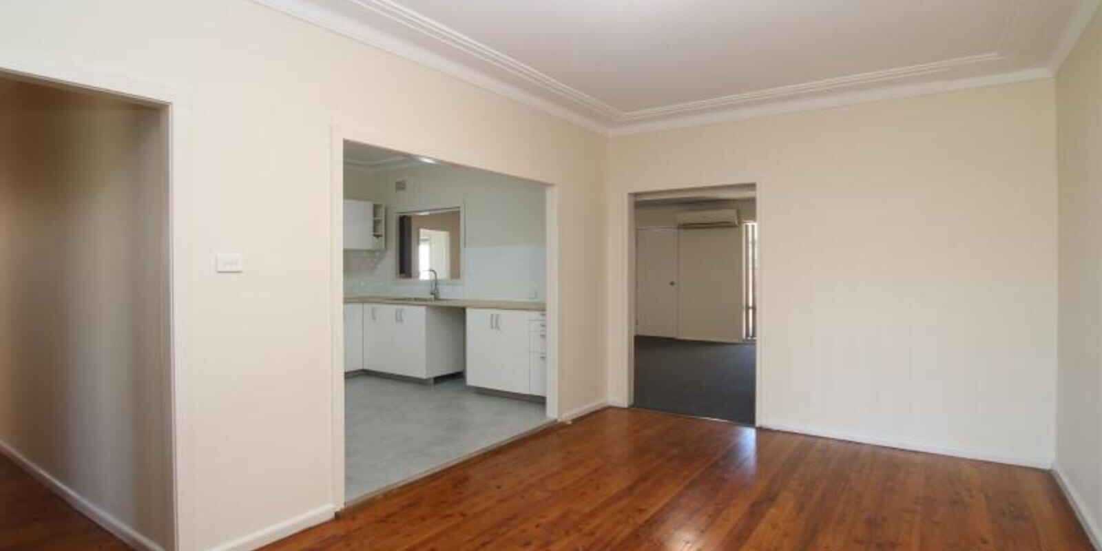 8 Waugh Crescent Blacktown