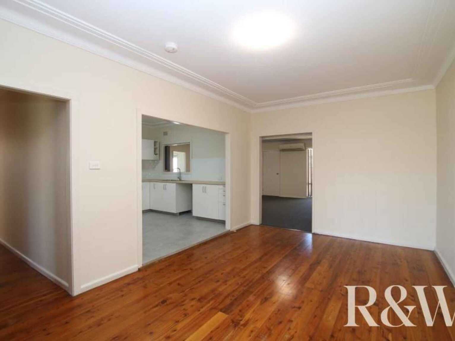 8 Waugh Crescent Blacktown