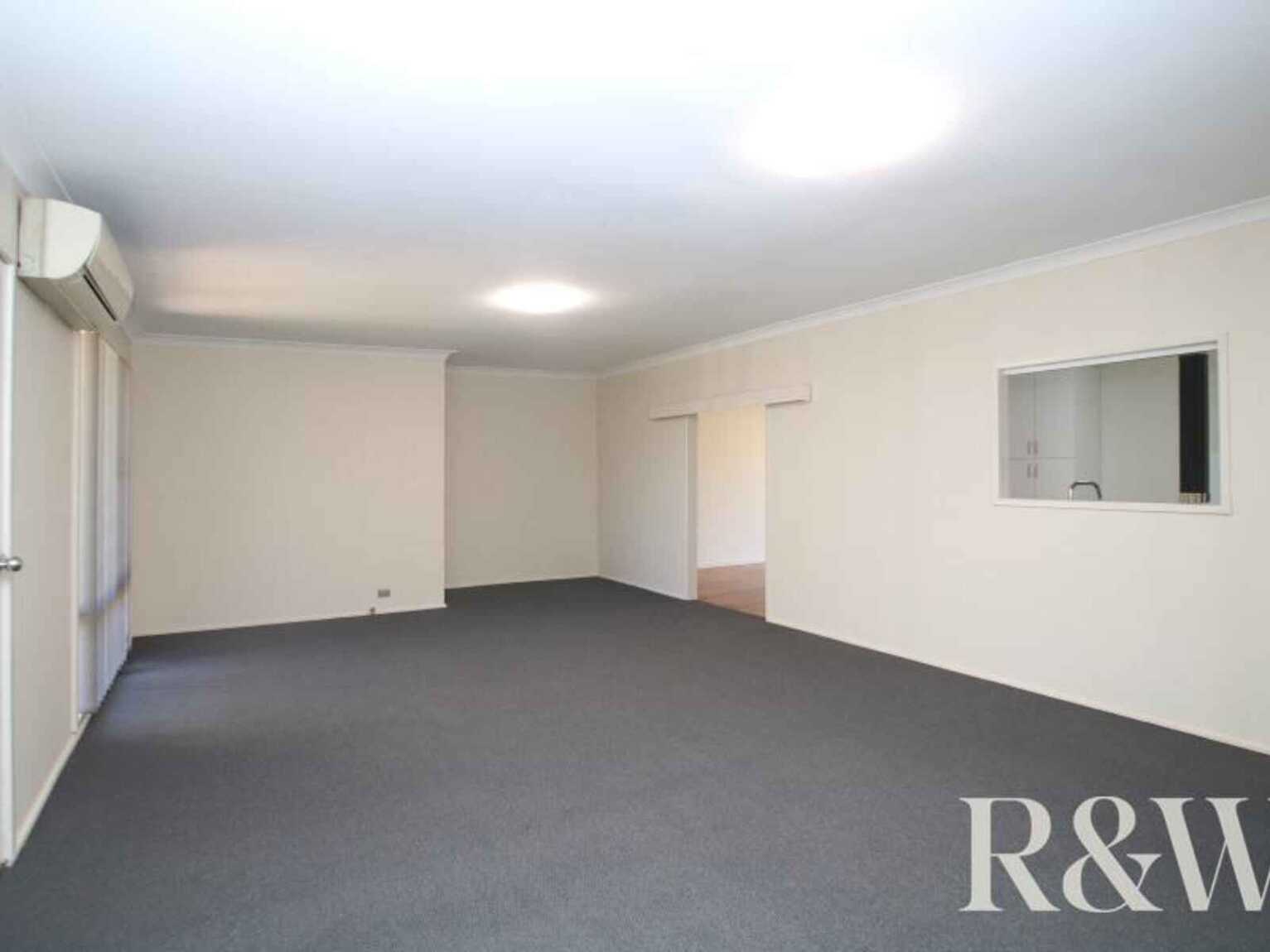 8 Waugh Crescent Blacktown