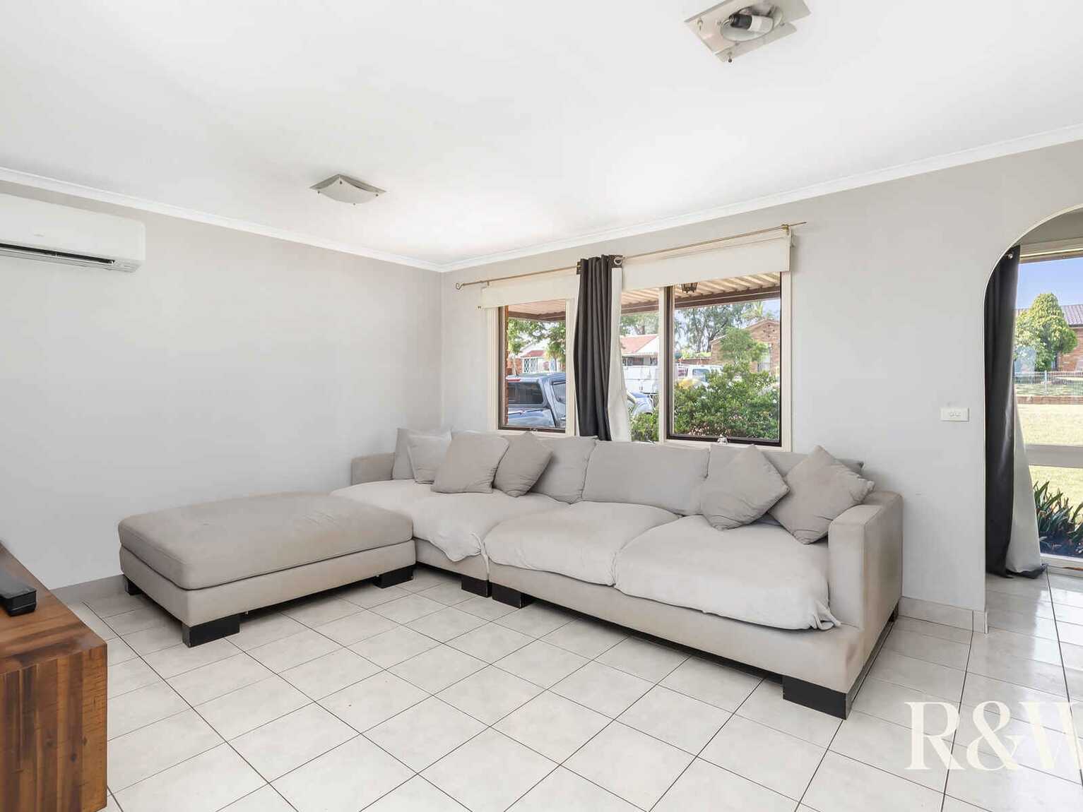 45 & 45A Alicante Street Minchinbury