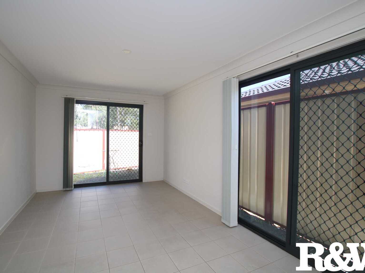 10A Dale Grove Hebersham