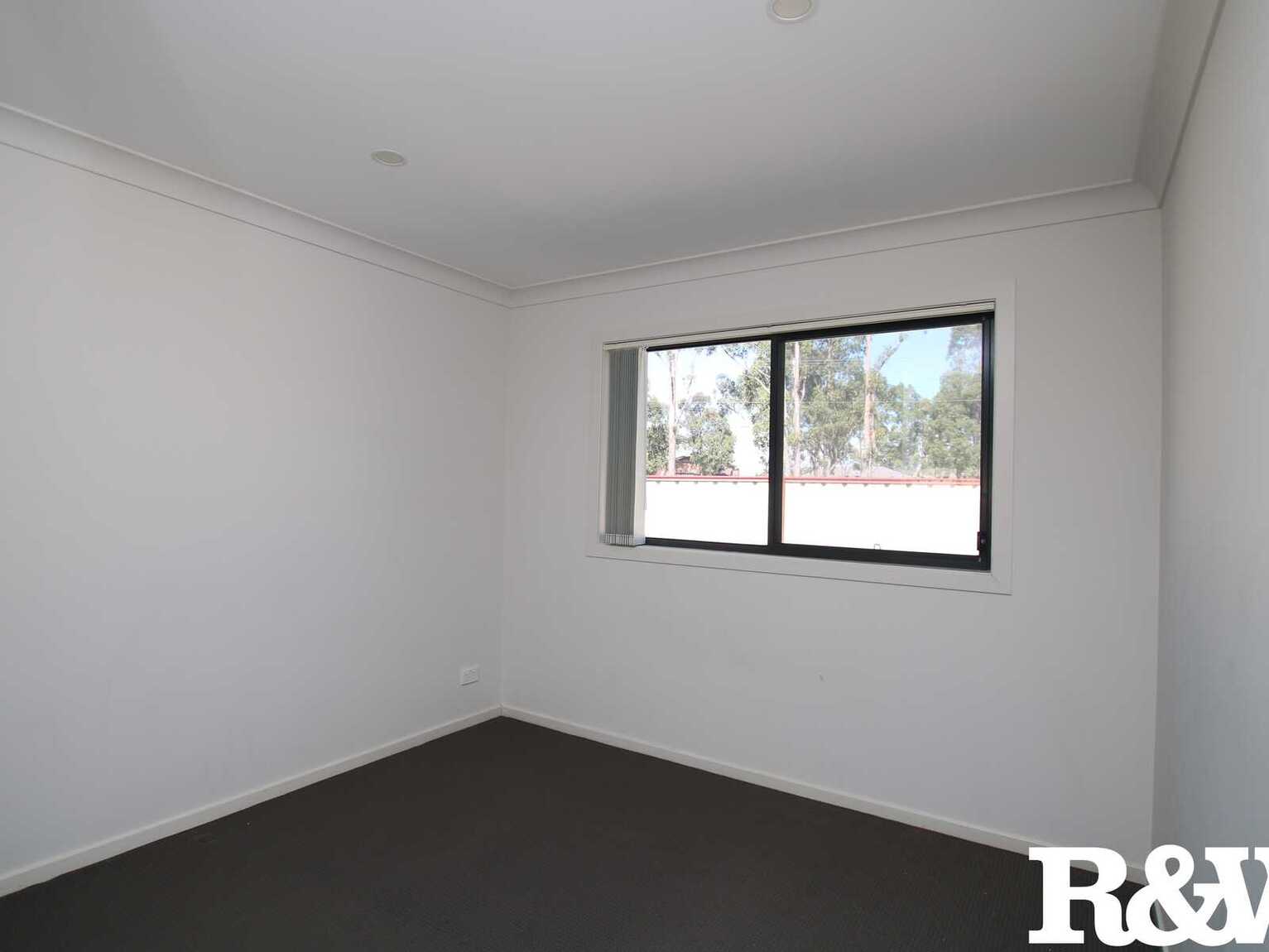 10A Dale Grove Hebersham