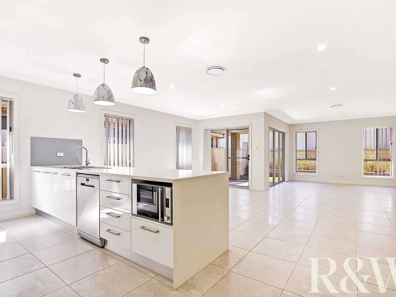 71 Richards Loop Oran Park