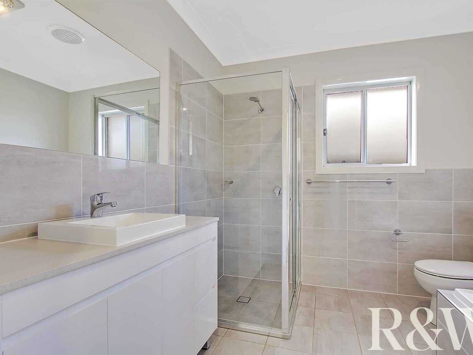 71 Richards Loop Oran Park