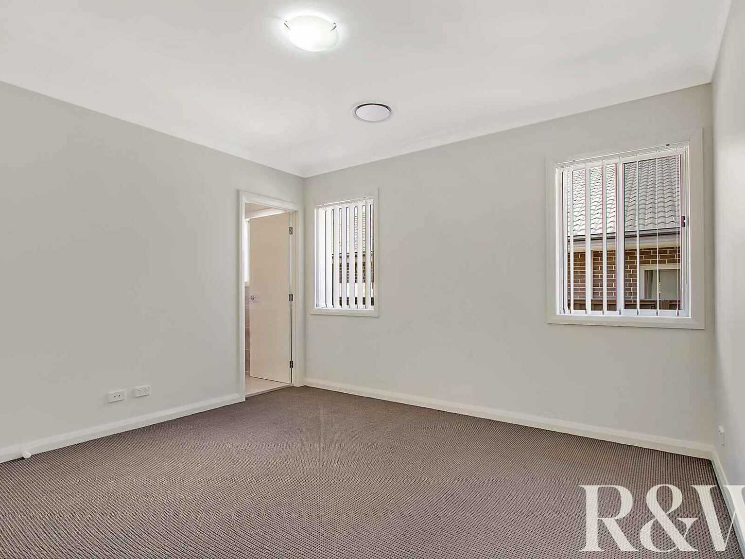 71 Richards Loop Oran Park