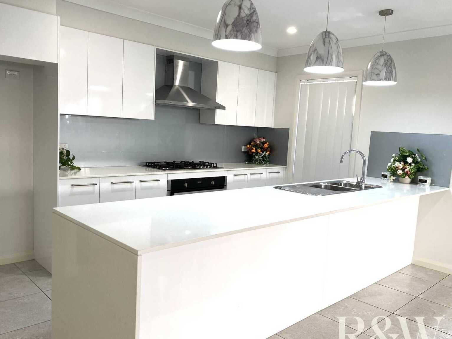 71 Richards Loop Oran Park