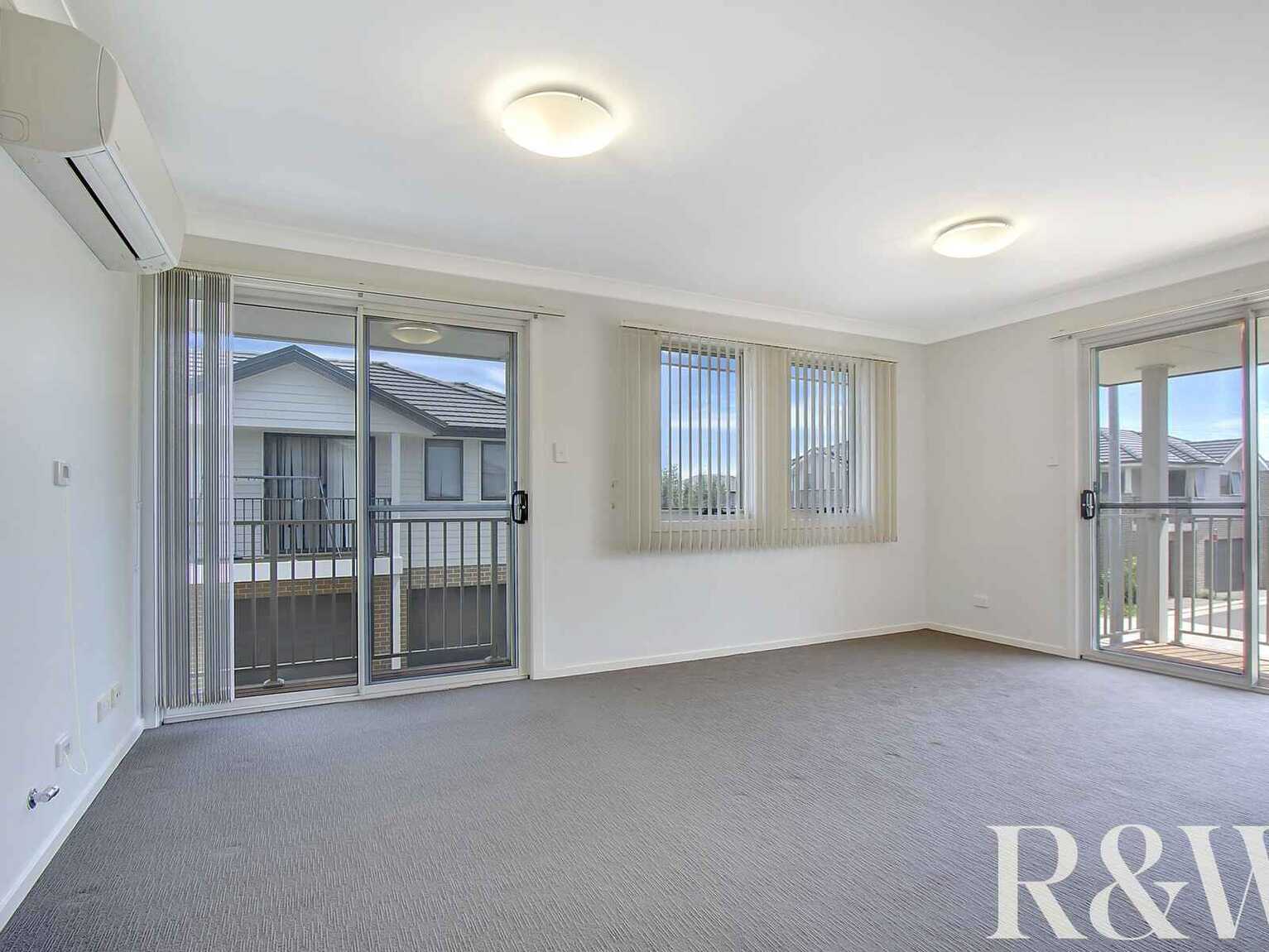 3/21 Sydney Smith Drive Penrith
