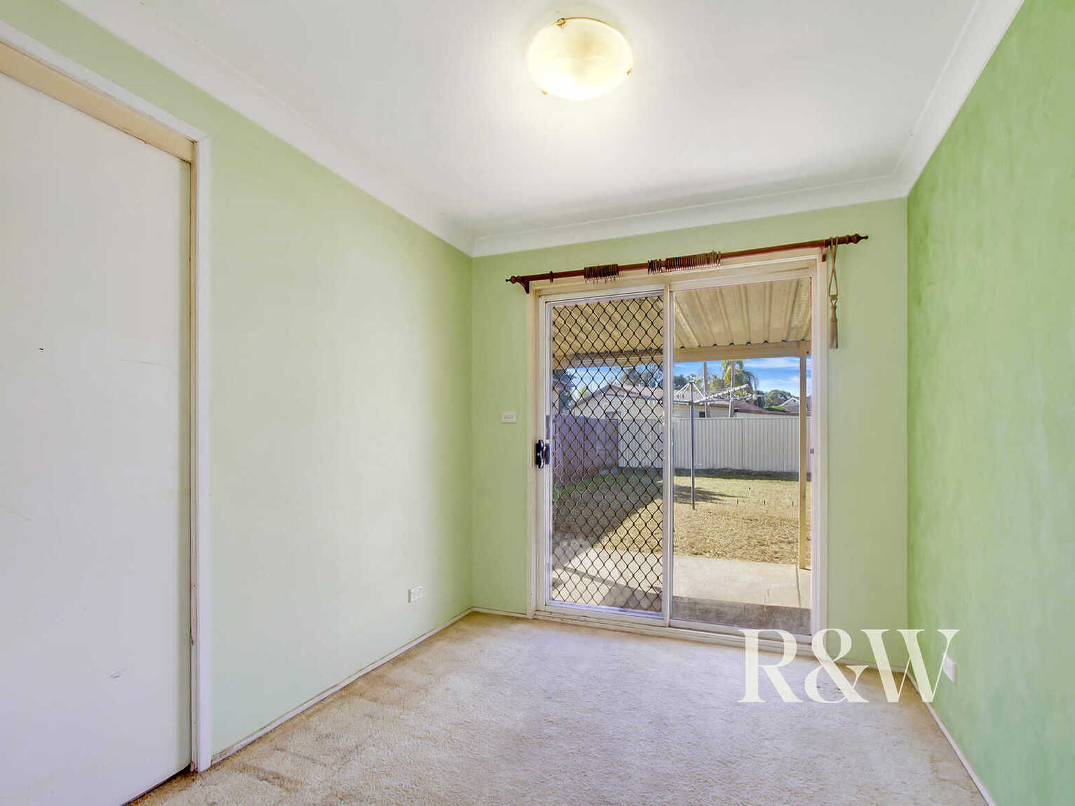 107 Buckwell Drive Hassall Grove