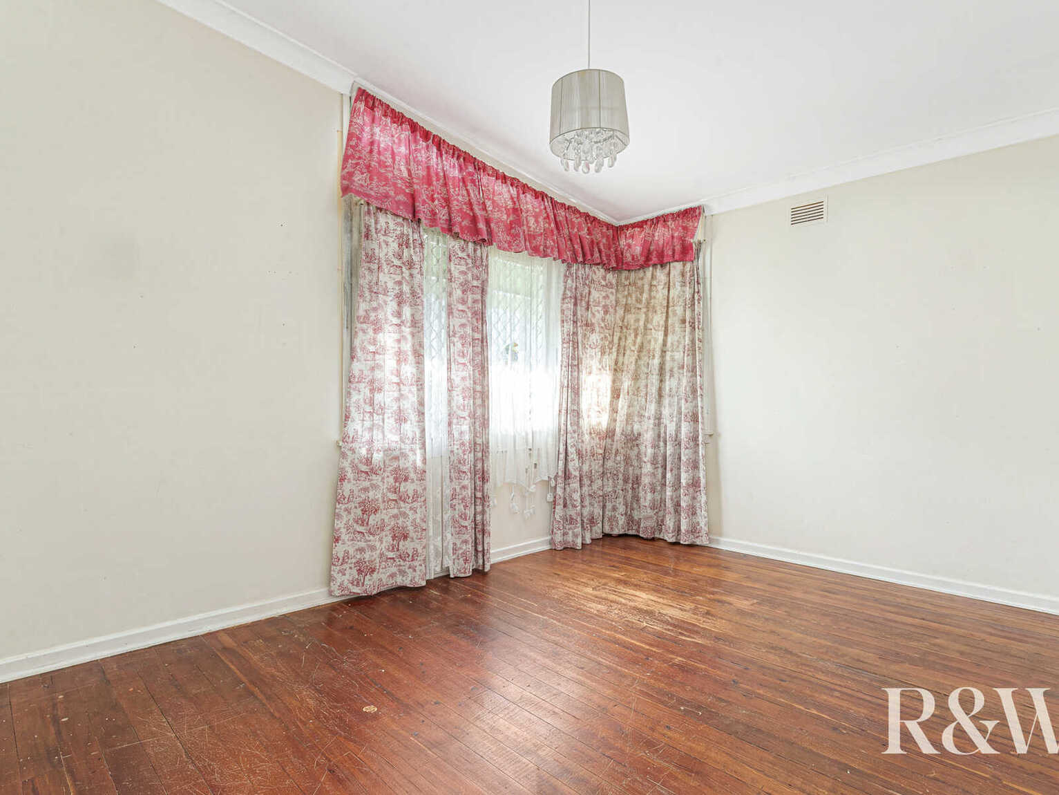 12 Fitzgerald Crescent Blackett