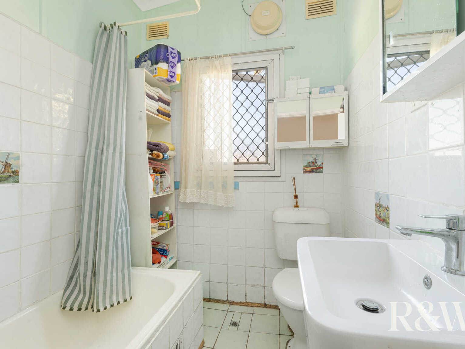 12 Fitzgerald Crescent Blackett