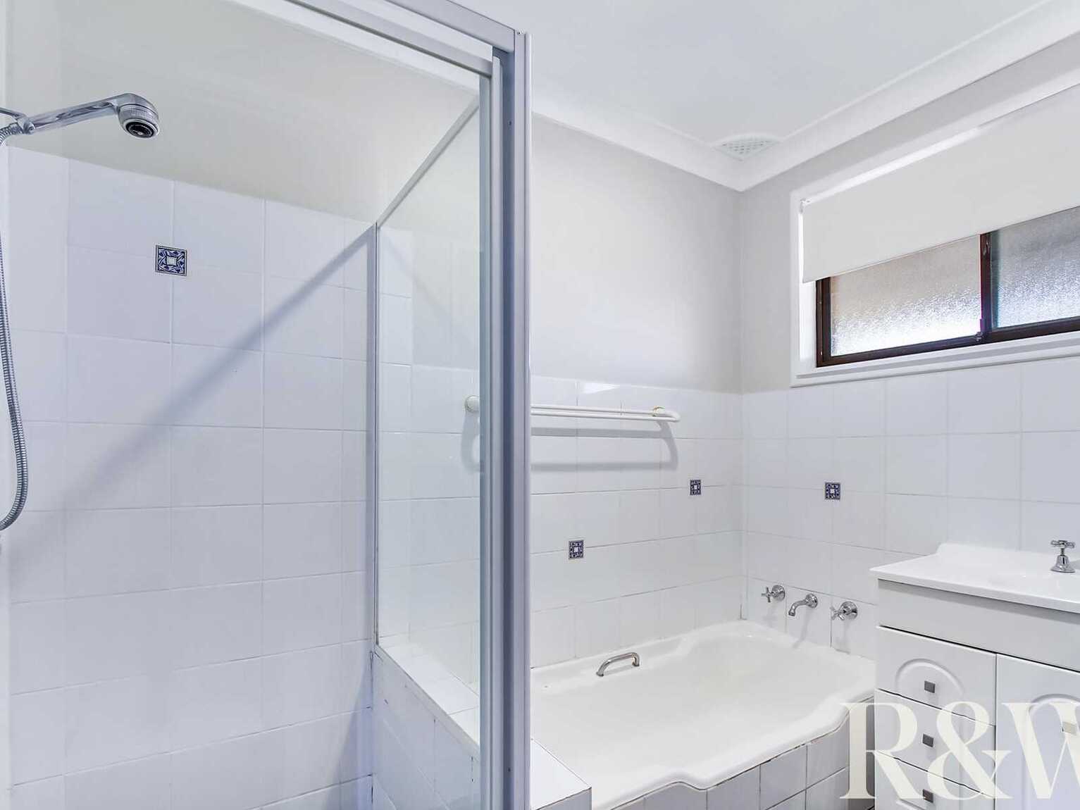 5 White Place Rooty Hill