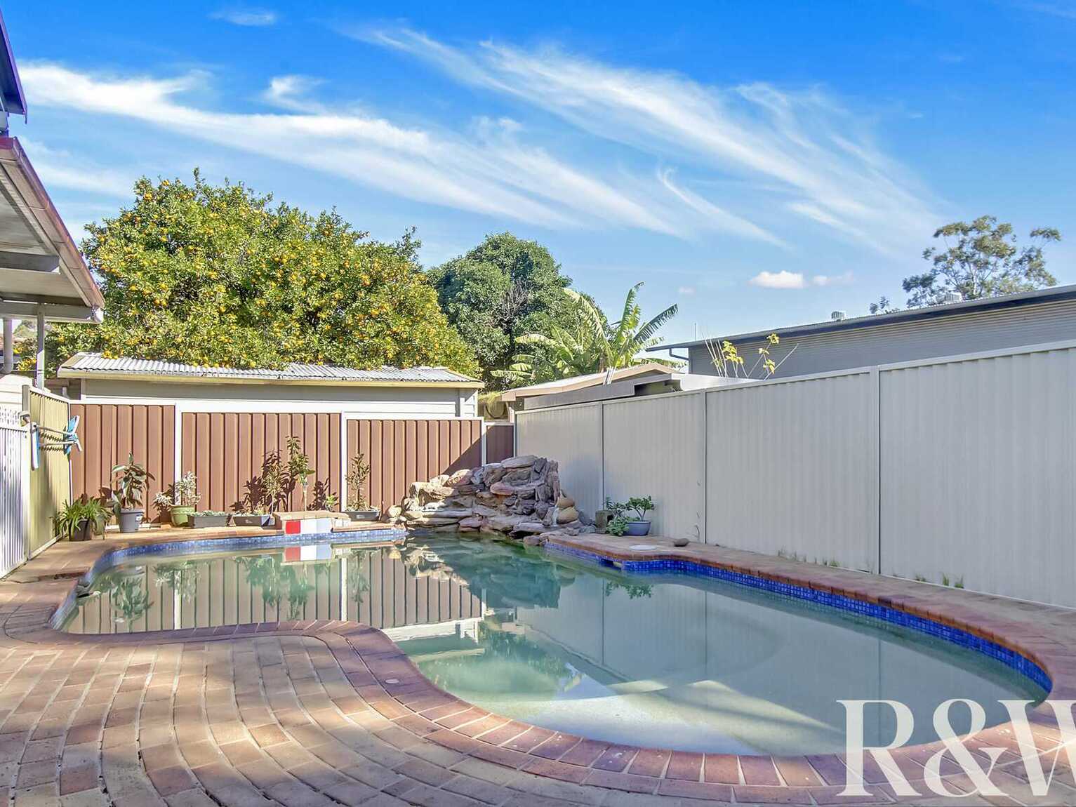 5 White Place Rooty Hill