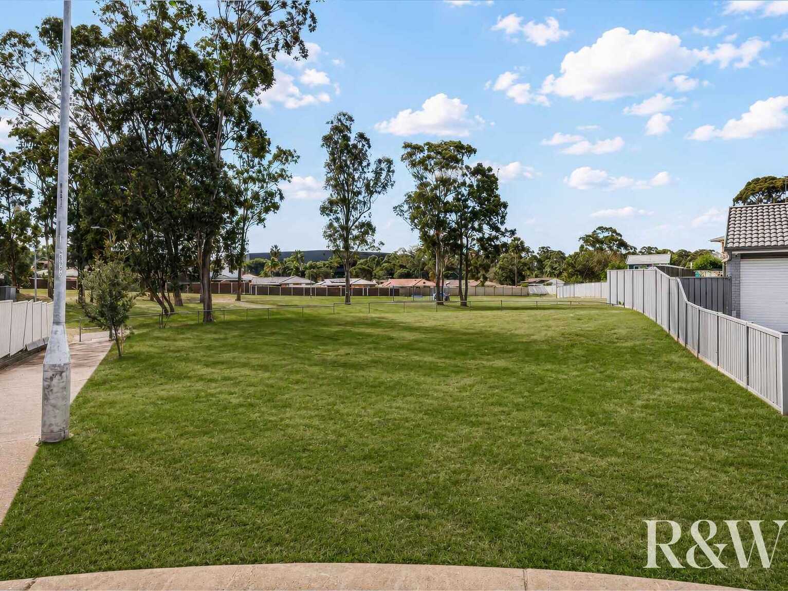 26 Trent Place Hassall Grove