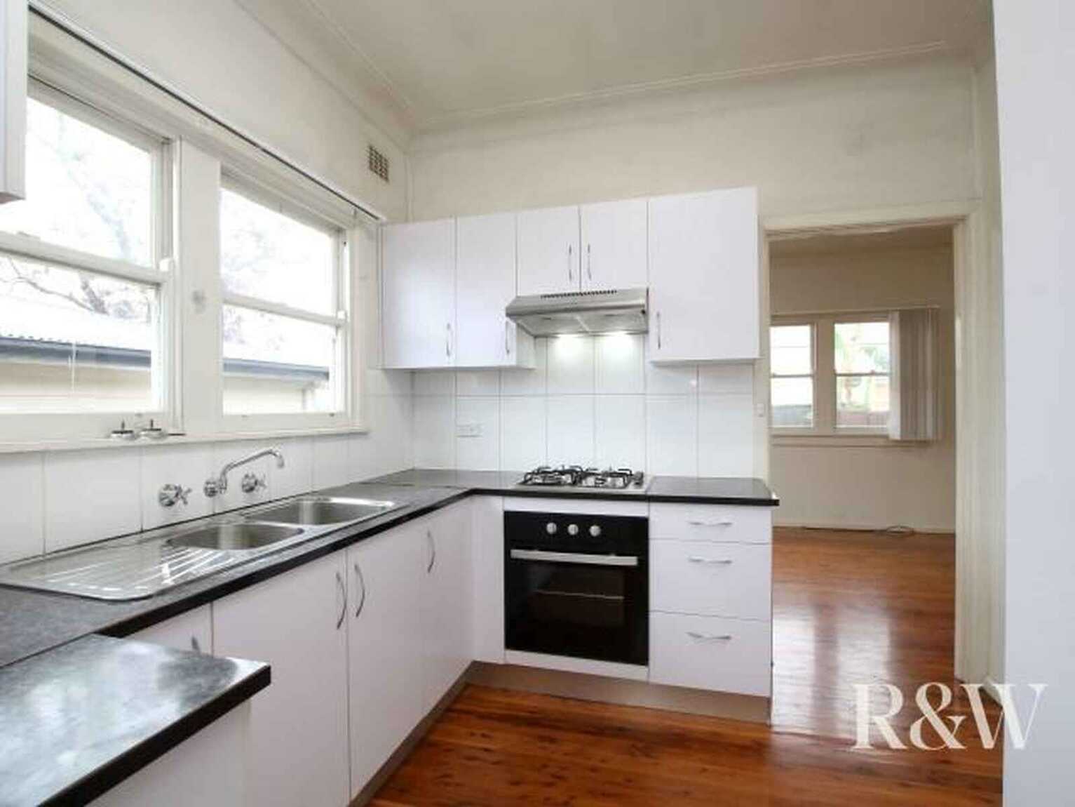 5 Omaroo Avenue Doonside