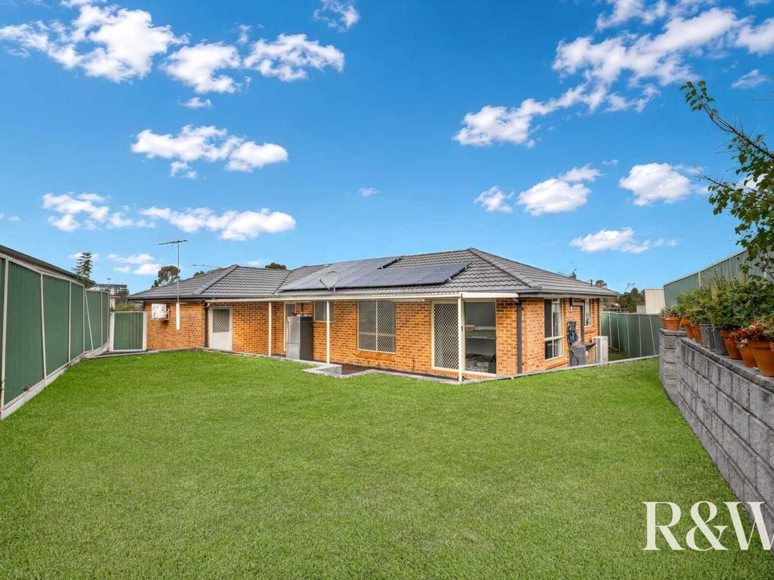 17 Mabuhay Grove Mount Druitt