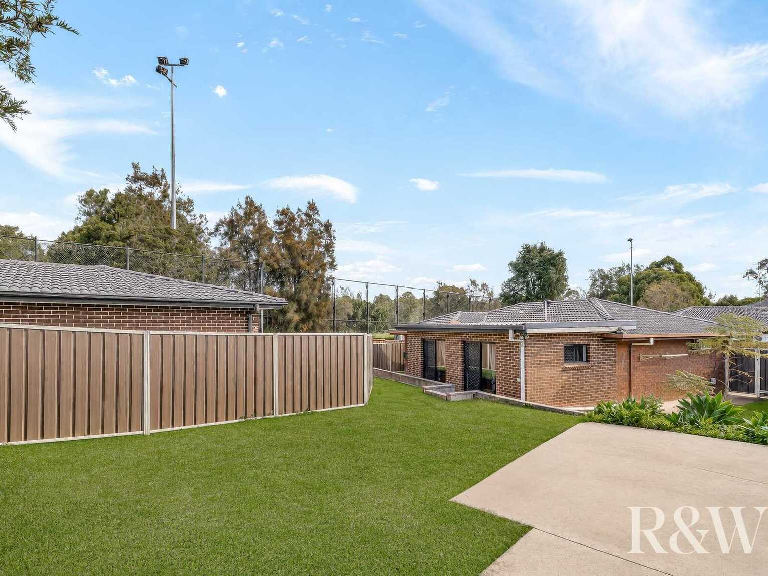 7 & 7A Cuvee Place Minchinbury