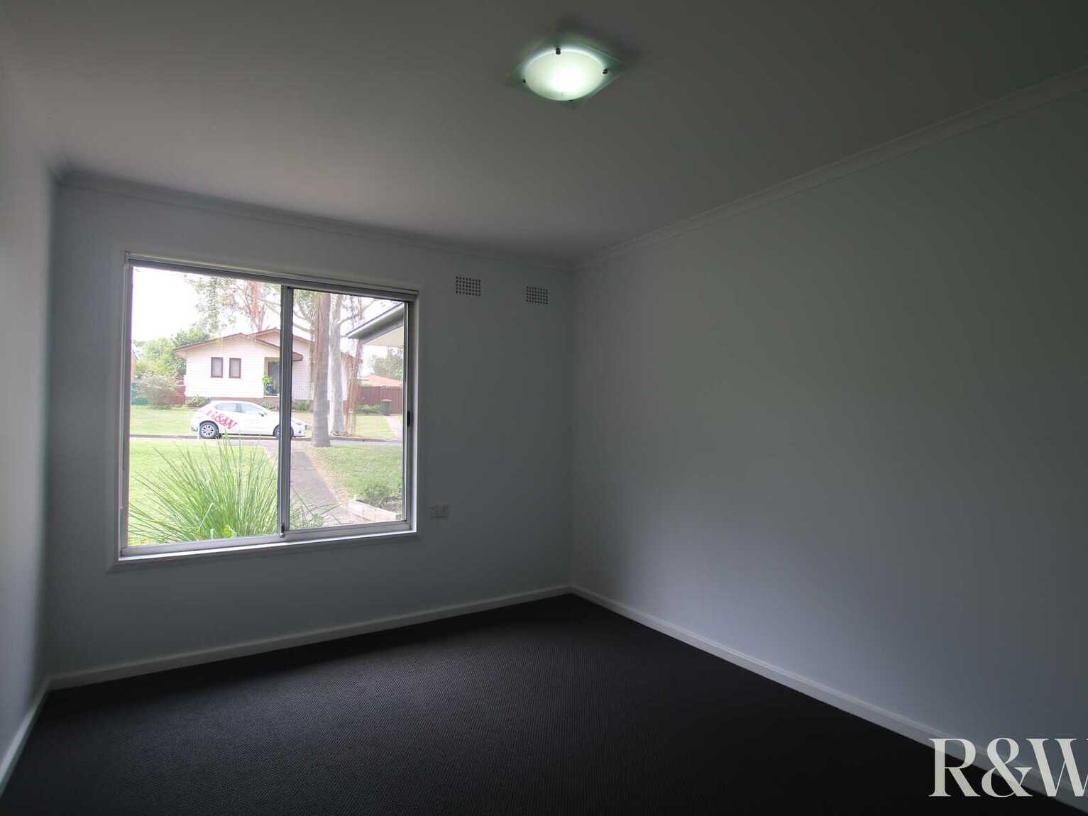 4 Melkarth Place Doonside
