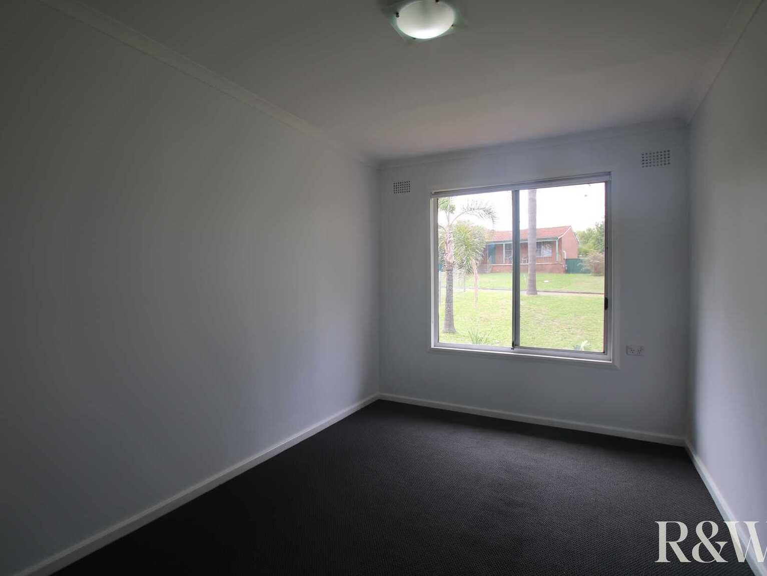 4 Melkarth Place Doonside