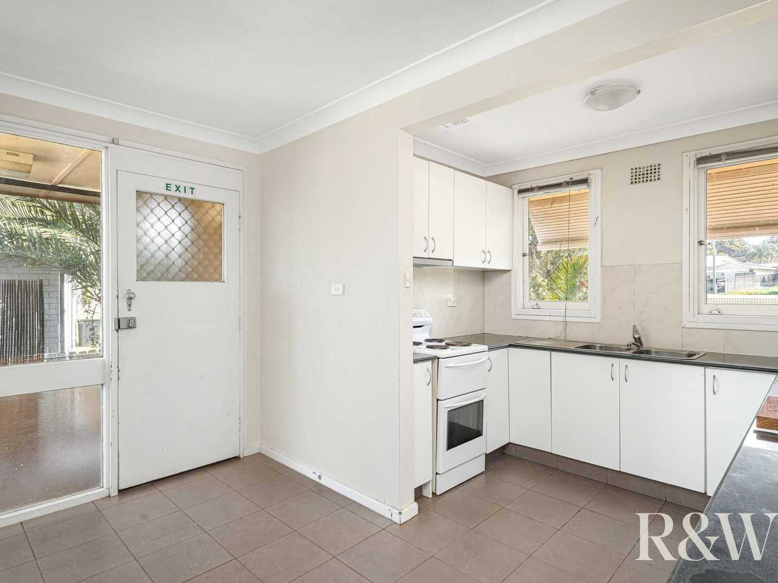 78 Captain Cook Drive Willmot 78 Captain Cook Drive Willmot