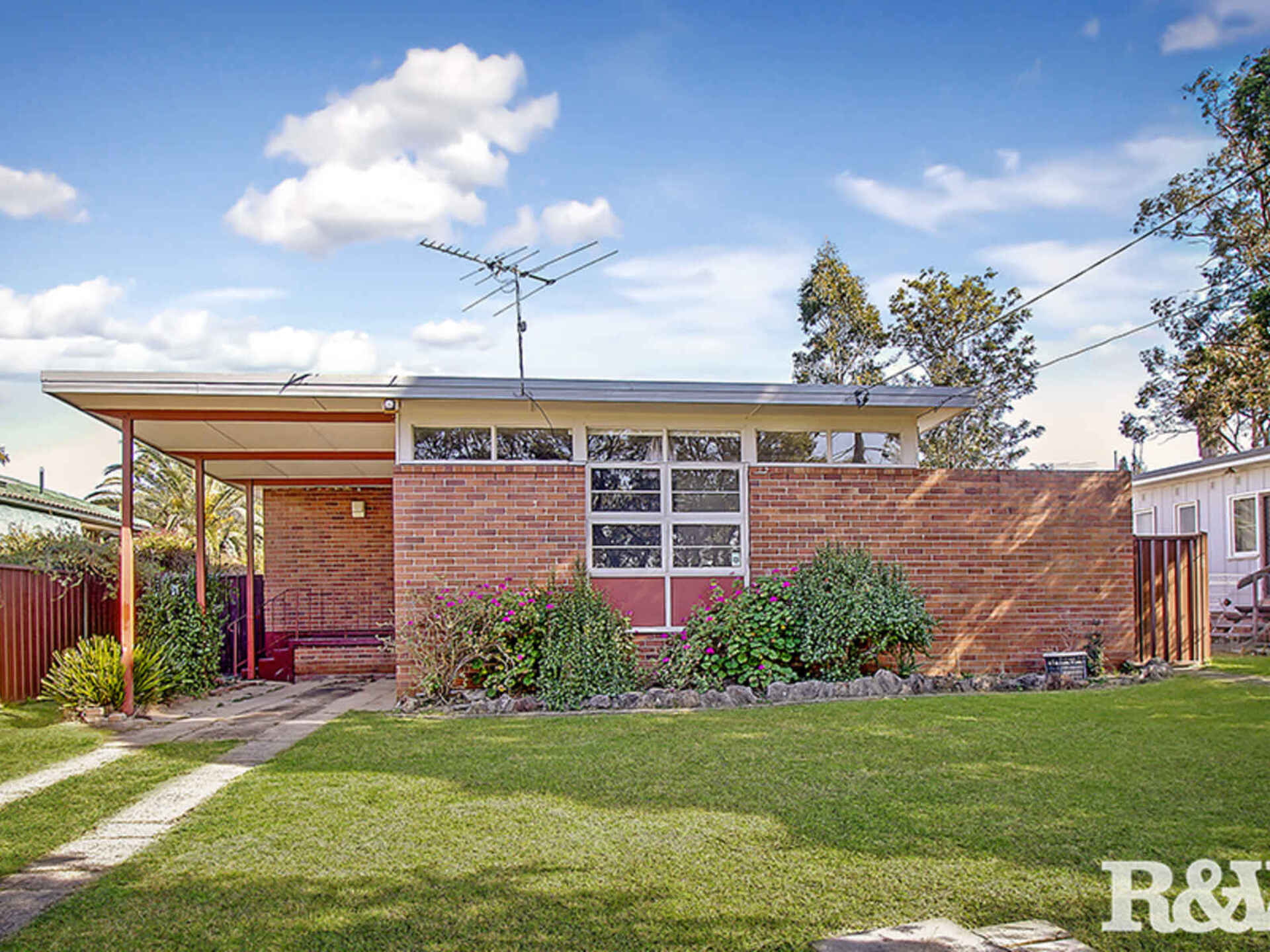 206 Woodstock Avenue Whalan