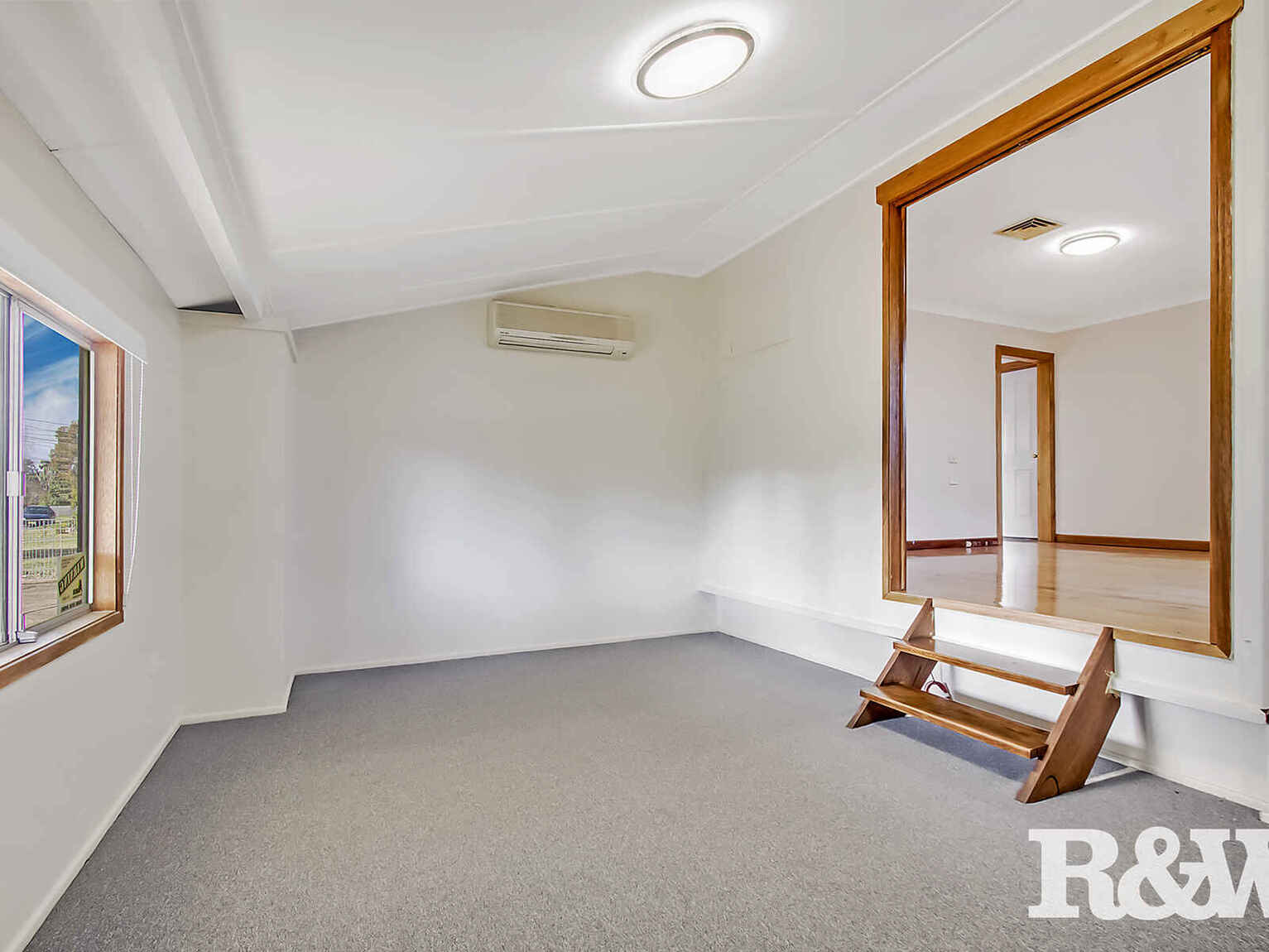 26 Melanesia Avenue Lethbridge Park