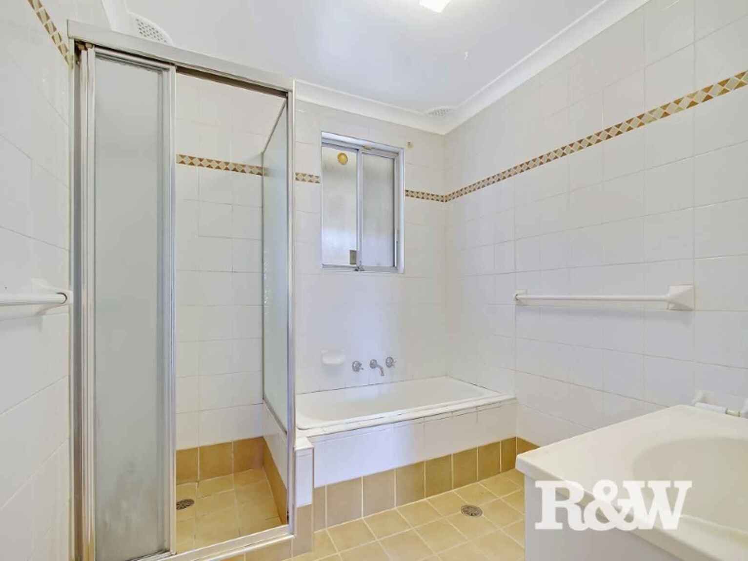 16 Hickler Grove Bidwill