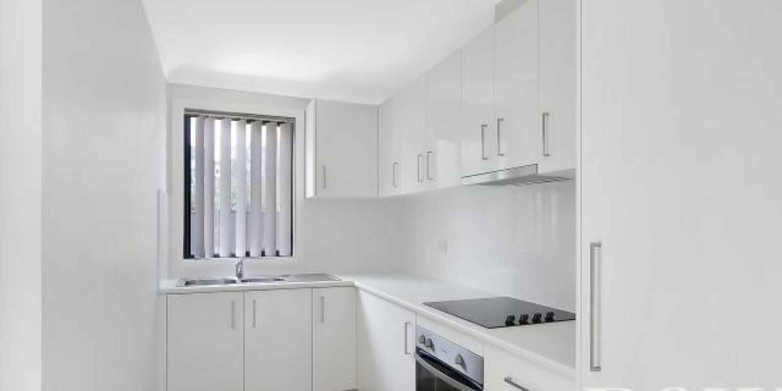 244A Banks Drive St Clair