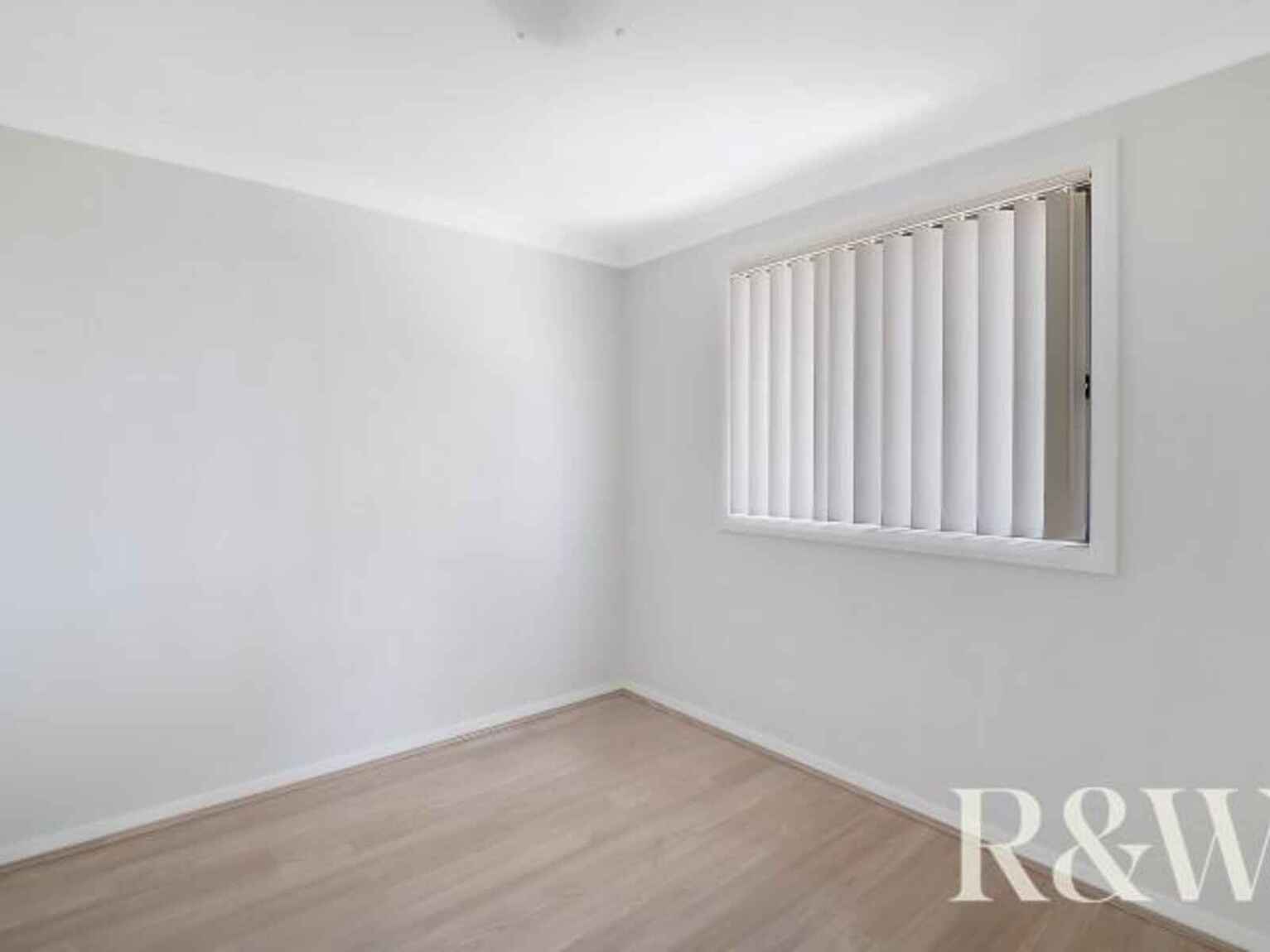 244A Banks Drive St Clair