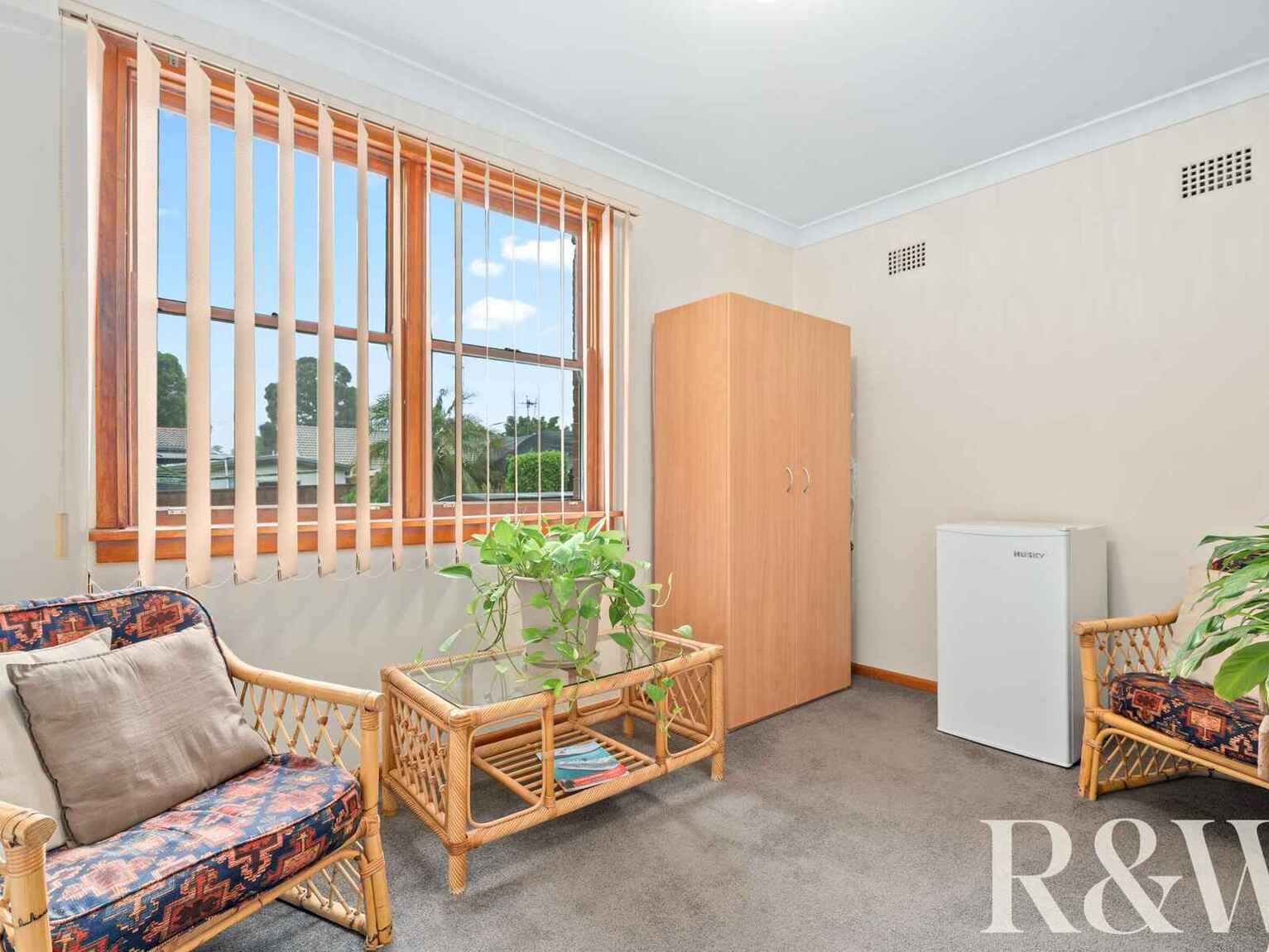 19 Melanesia Avenue Lethbridge Park 19 Melanesia Avenue Lethbridge Park