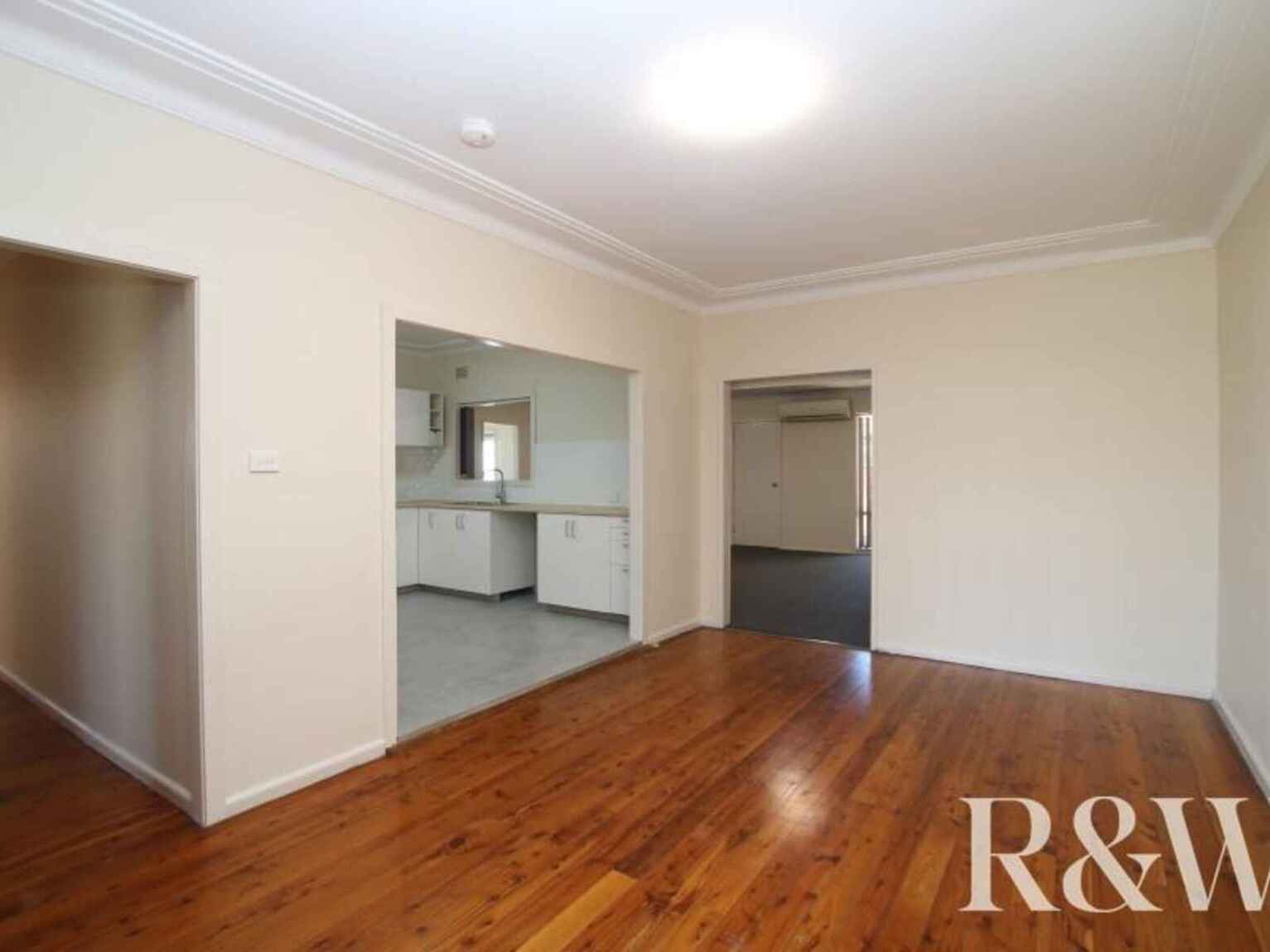 8 Waugh Crescent Blacktown