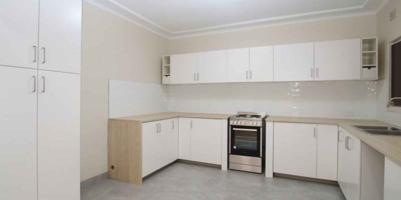 8 Waugh Crescent Blacktown