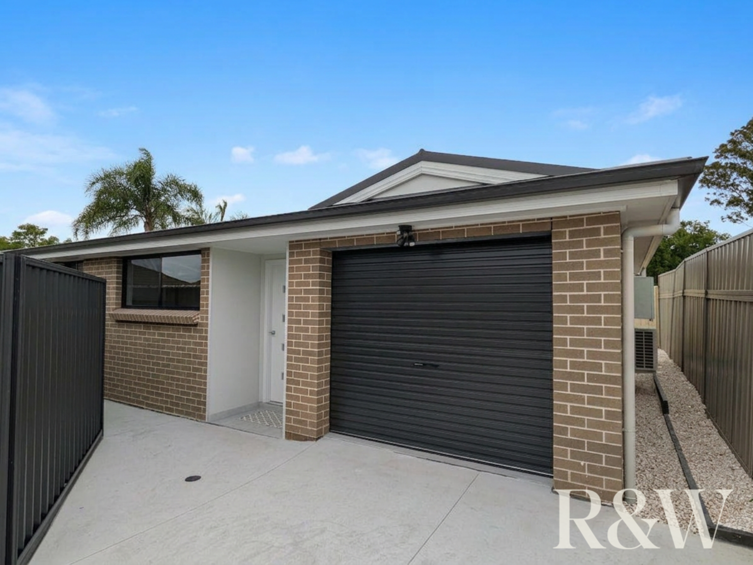 4A Dino Close Rooty Hill