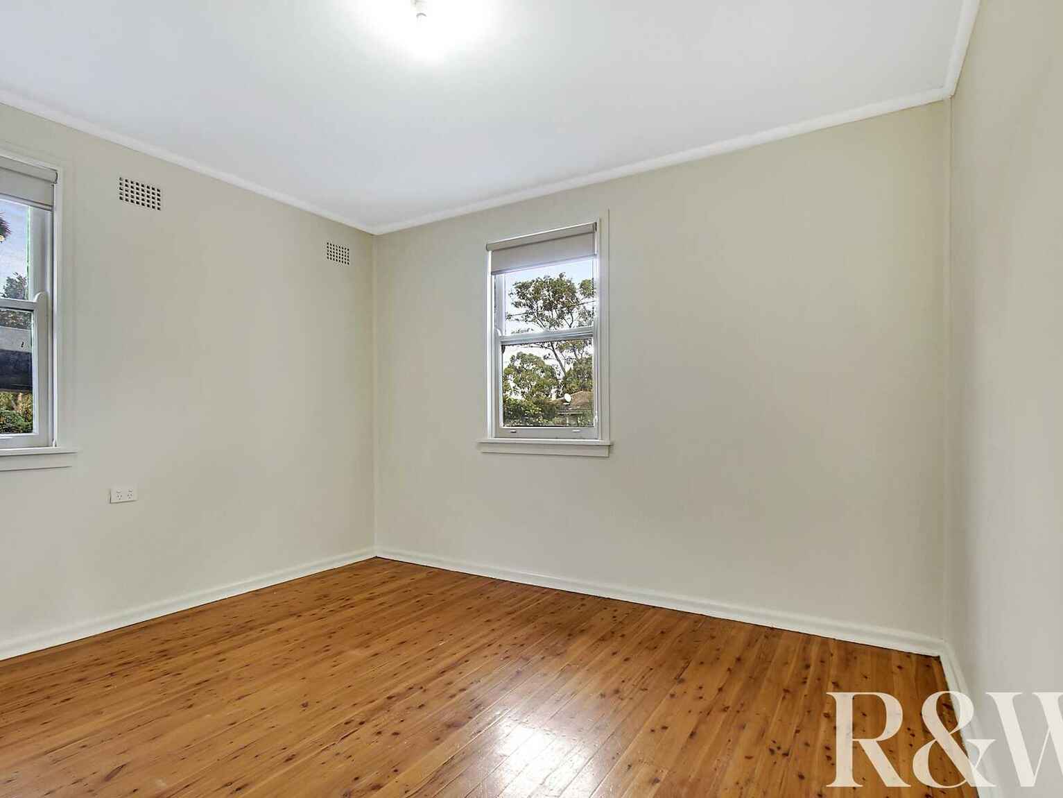 10 Cedar Crescent North St Marys