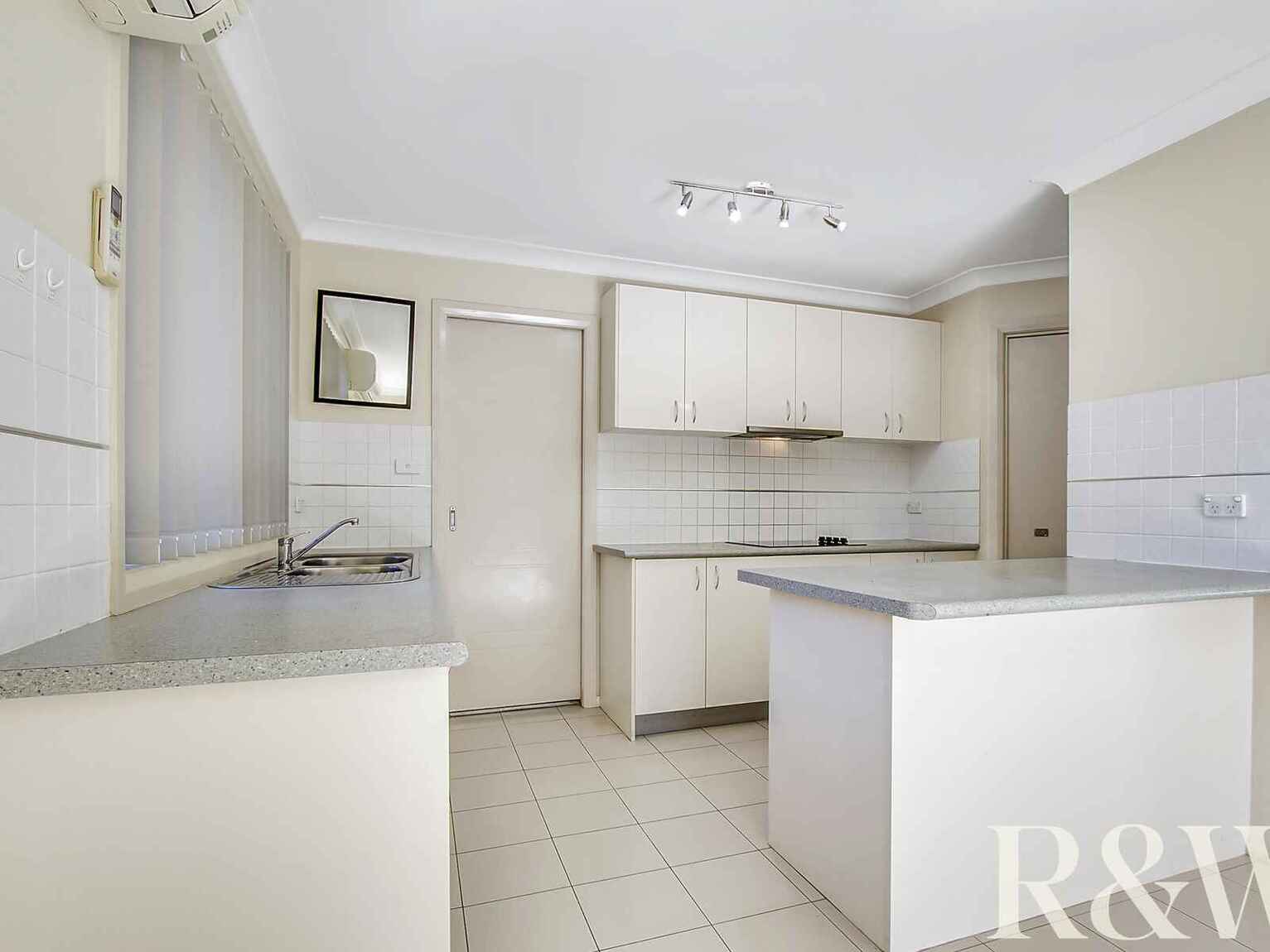 1/164-166 Canberra Street St Marys