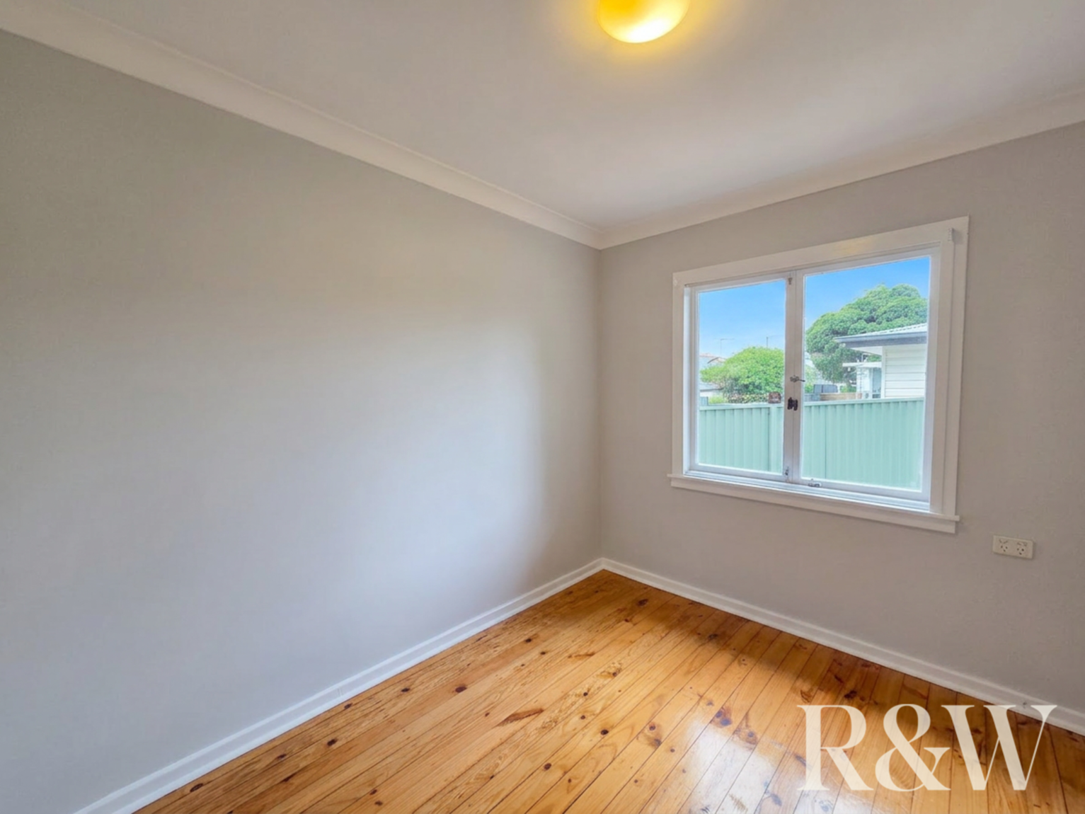 15 Kurama Crescent Whalan