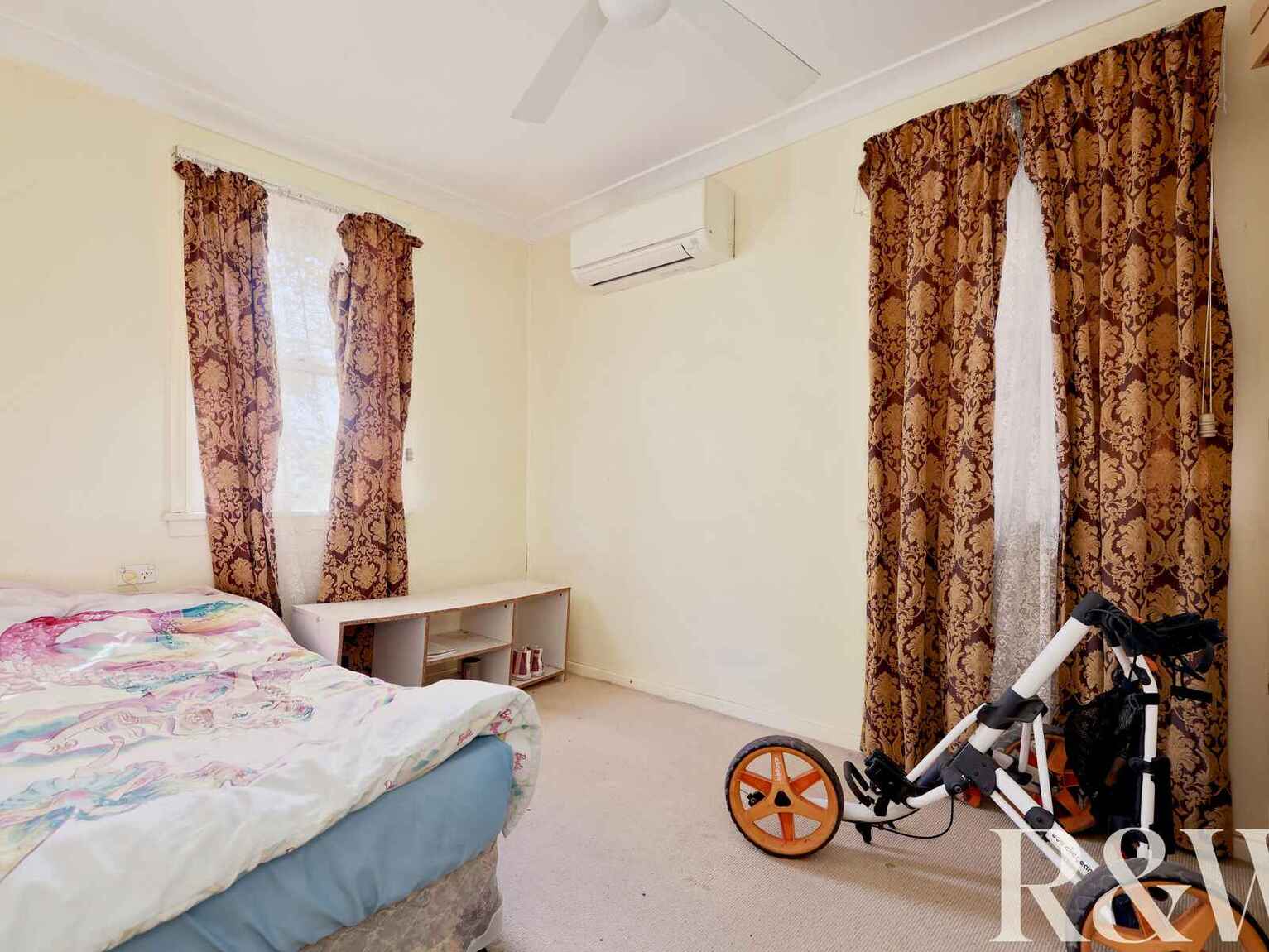 15 Halinda Street Whalan