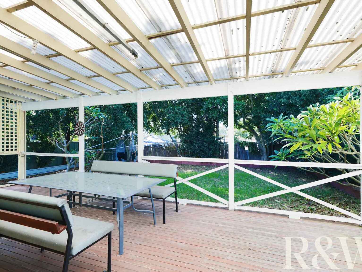 15 Halinda Street Whalan