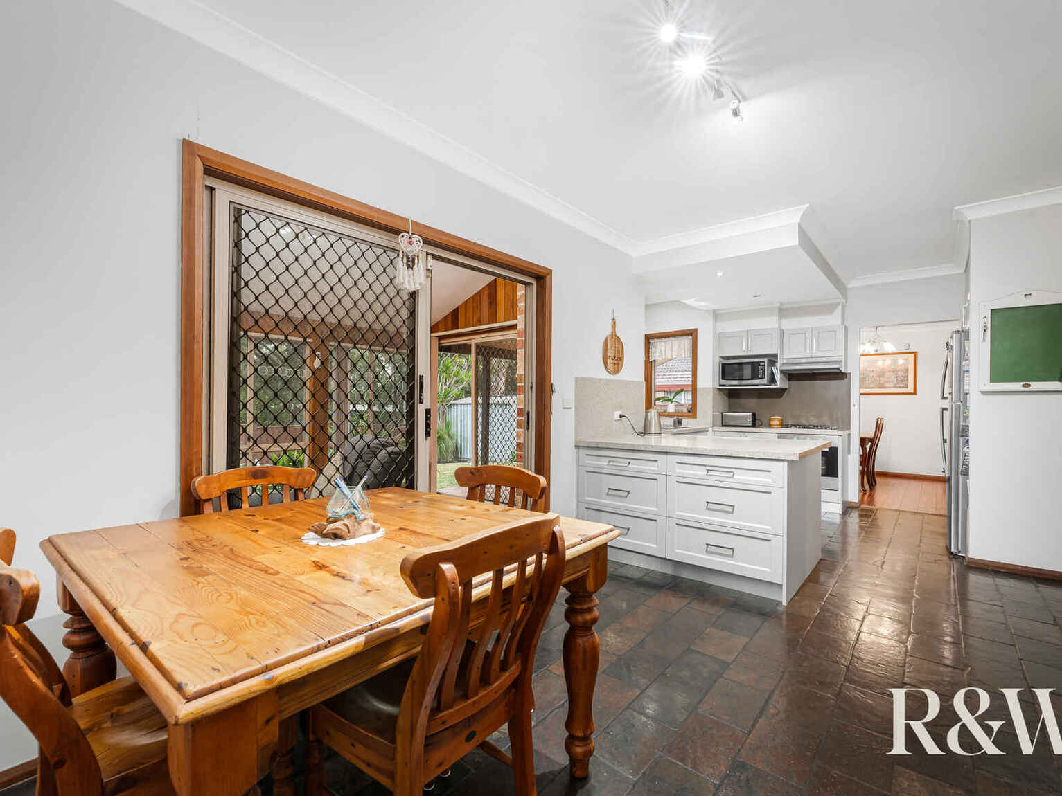 16 Fallon Close Quakers Hill