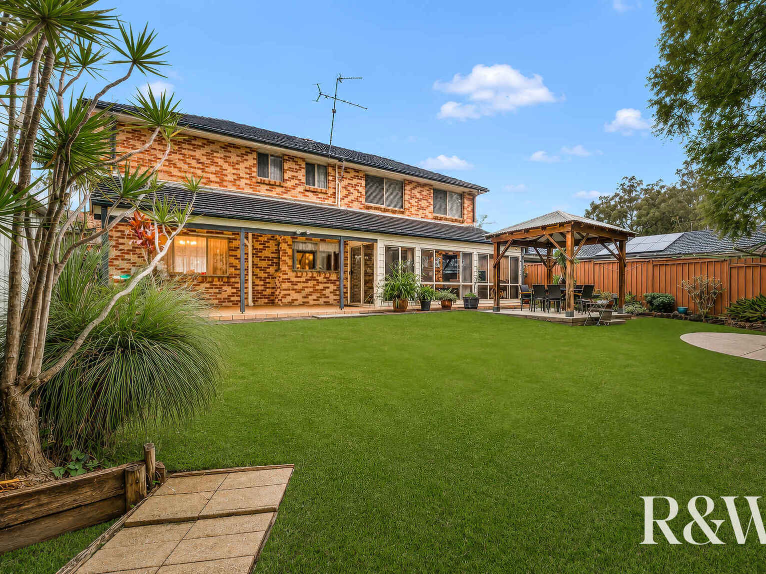 16 Fallon Close Quakers Hill