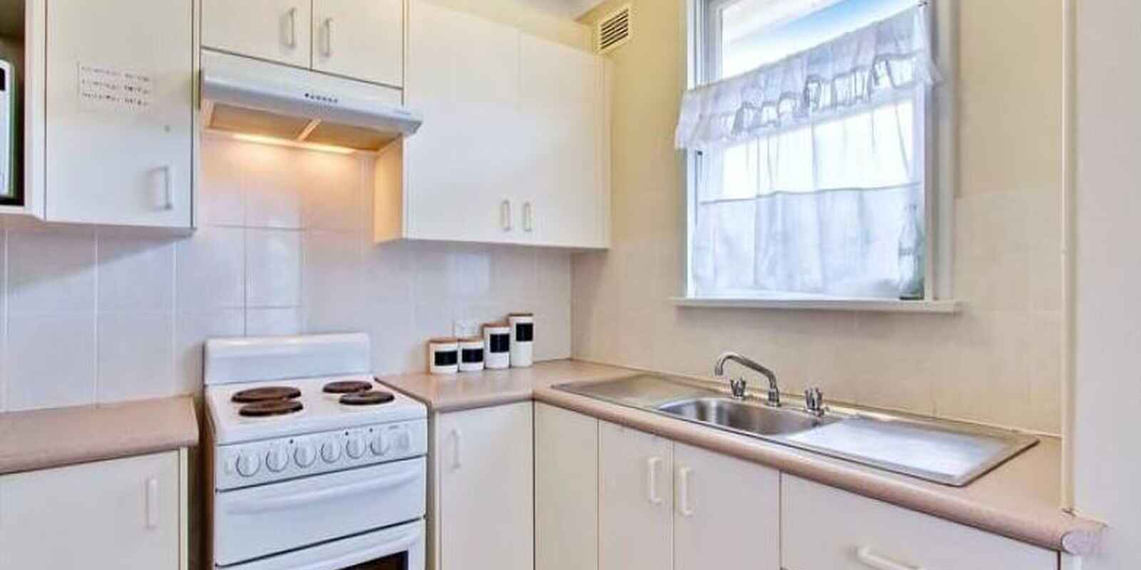64 Lucena Crescent Lethbridge Park