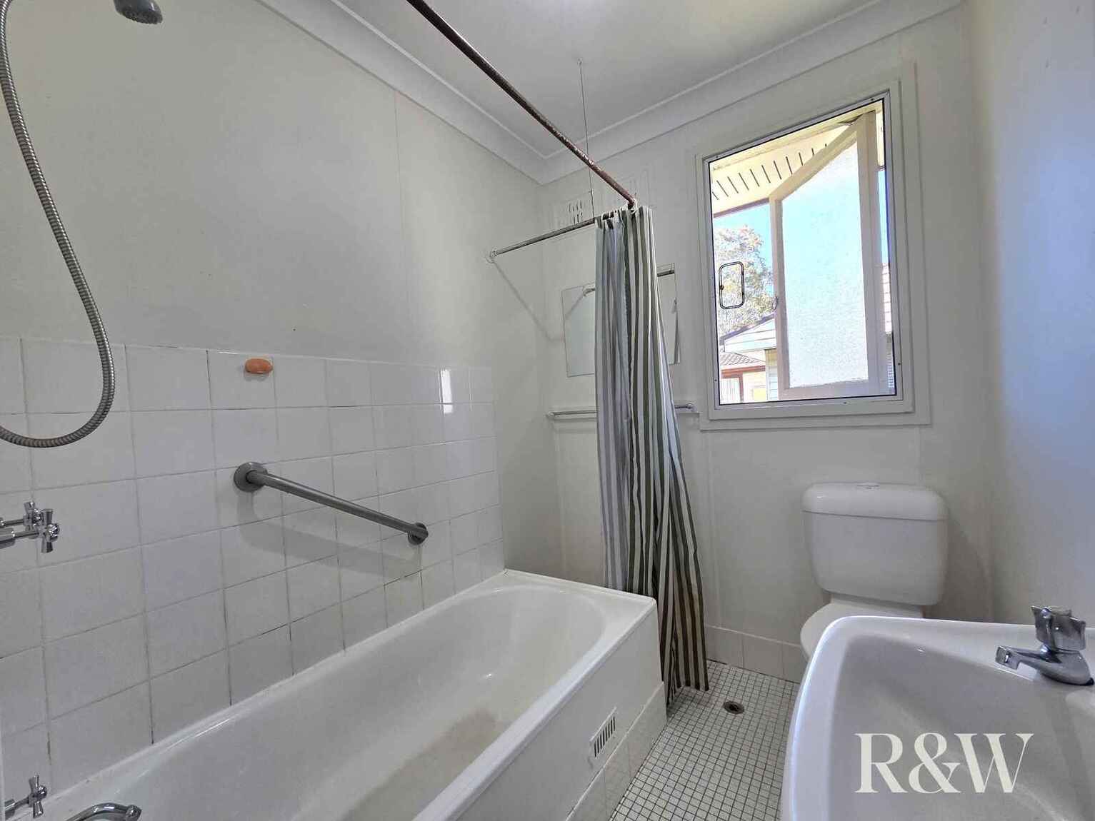 90 Captain Cook Drive Willmot