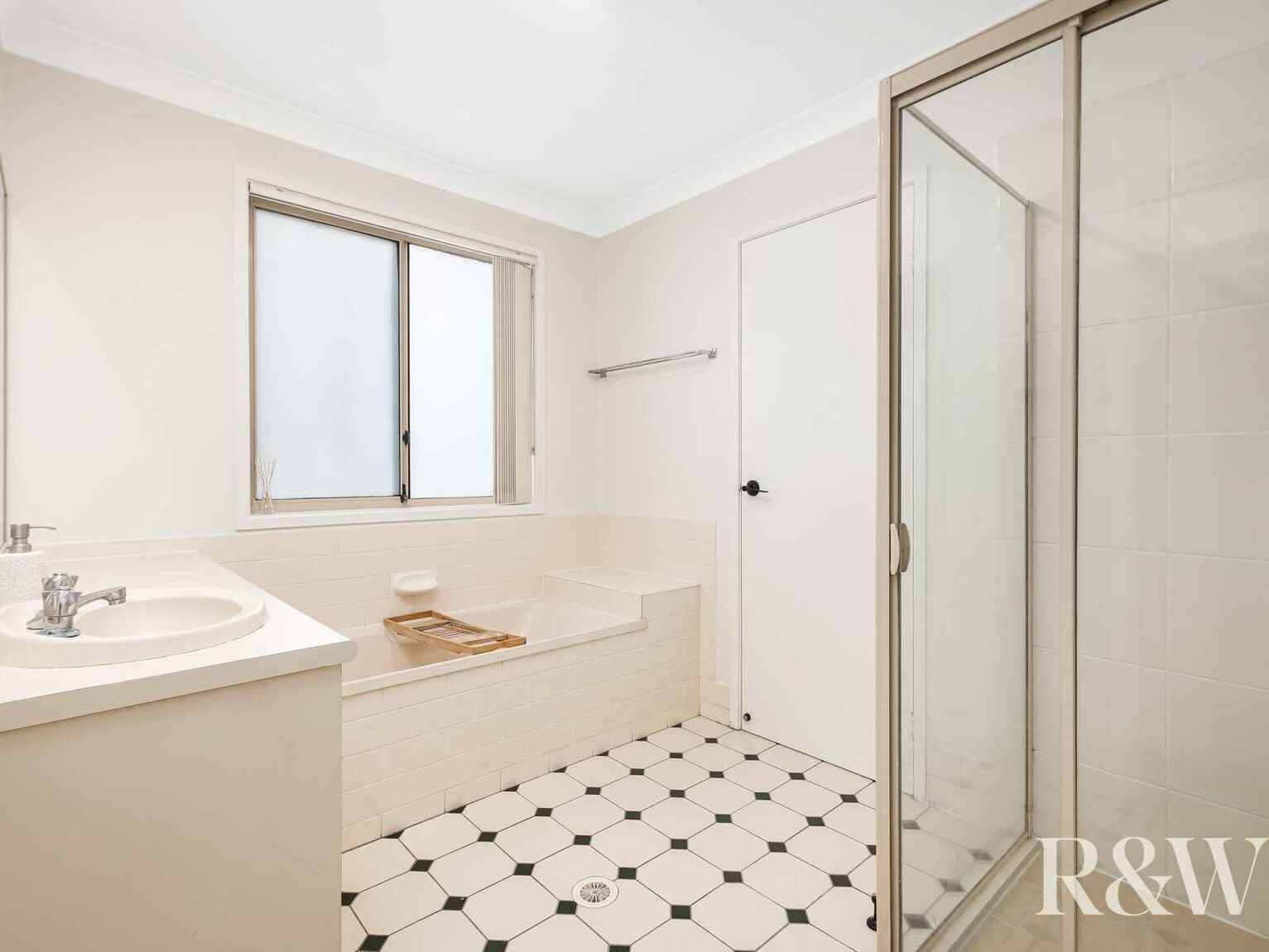 9A Dimascio Place Oakhurst 9A Dimascio Place Oakhurst