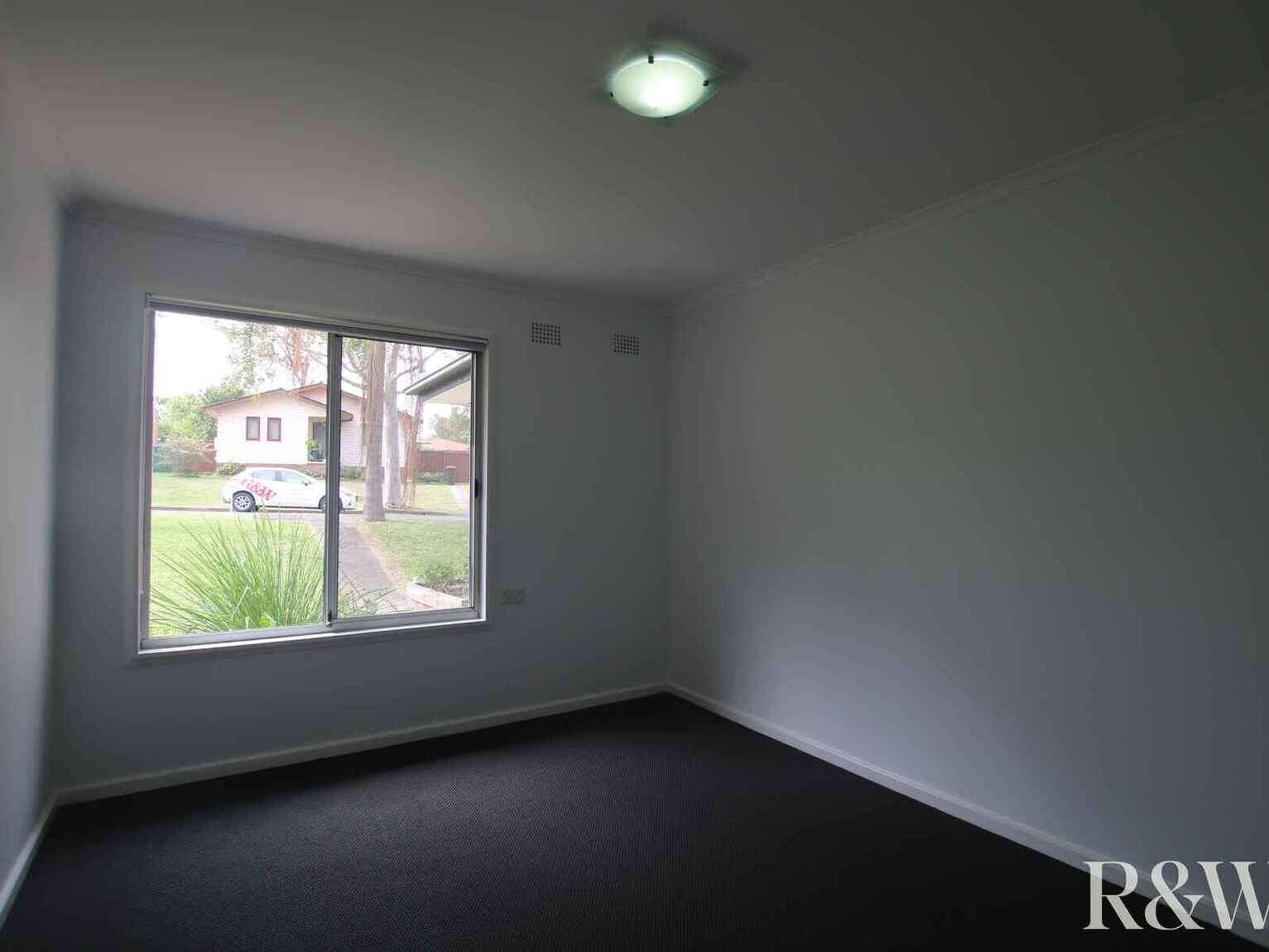4 Melkarth Place Doonside