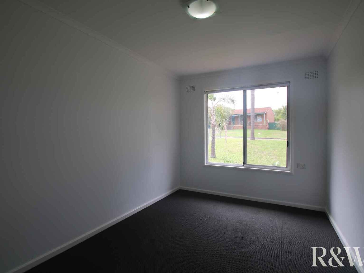 4 Melkarth Place Doonside