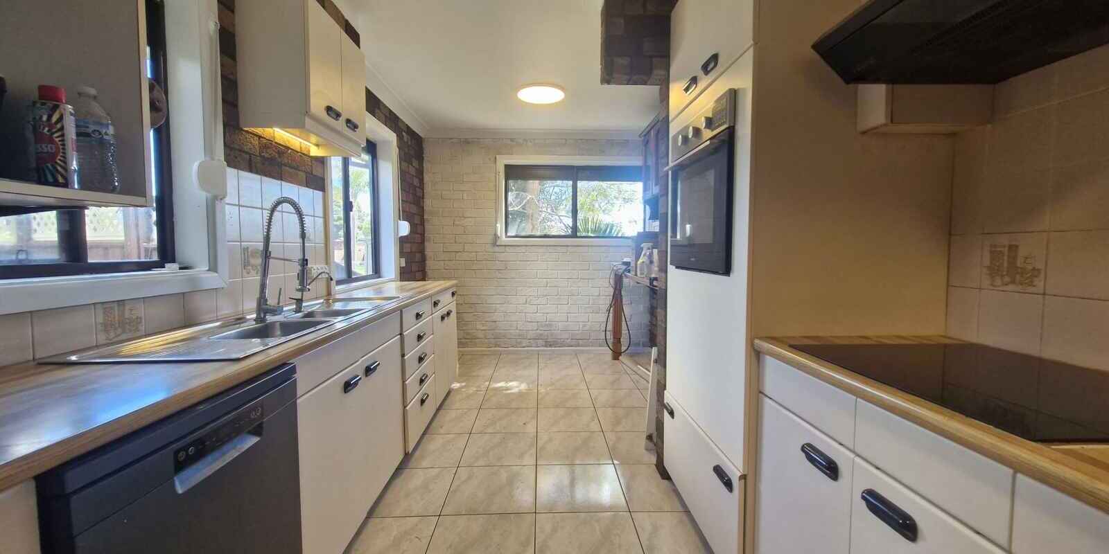 161 Captain Cook Drive Willmot