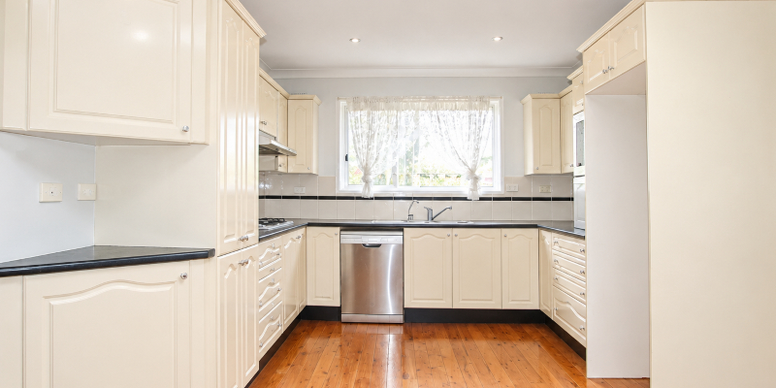 25 Sheba Crescent South Penrith